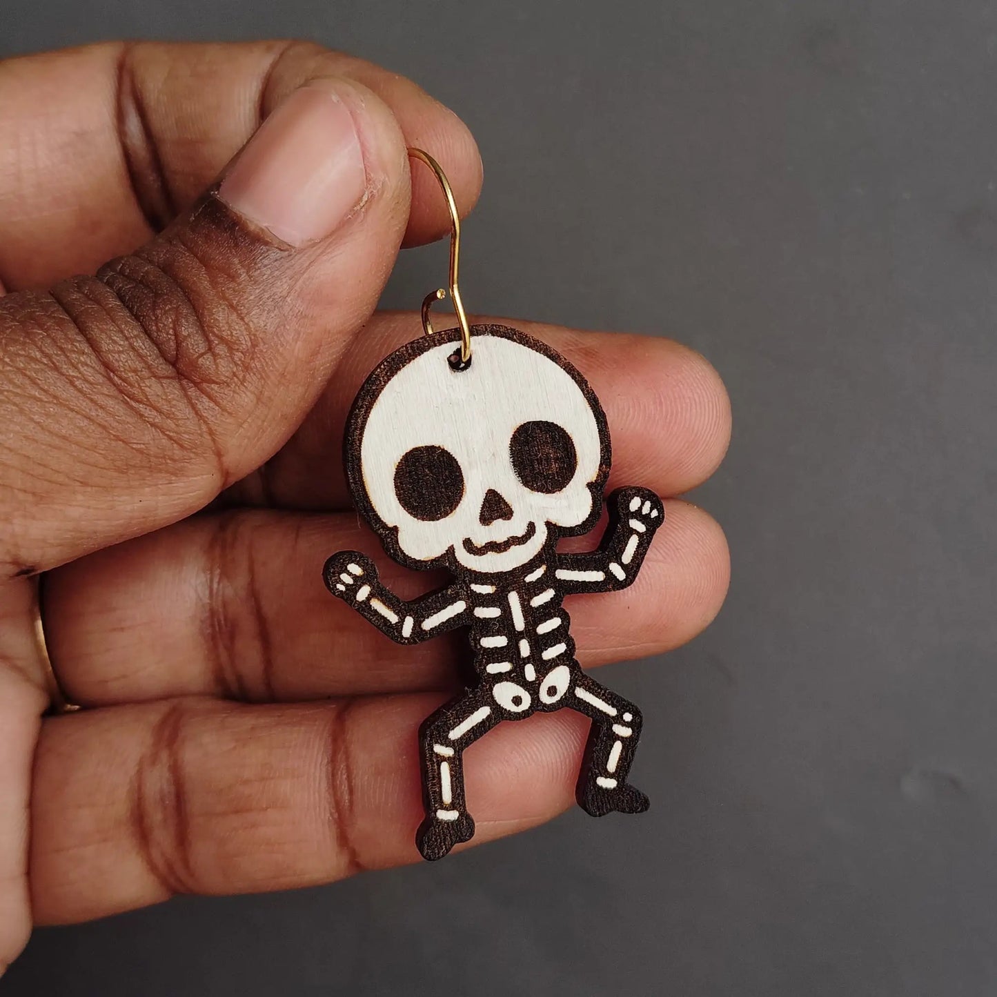 Halloween skeleton laser cut wood acrylic earring file in svg dxf and pdf format