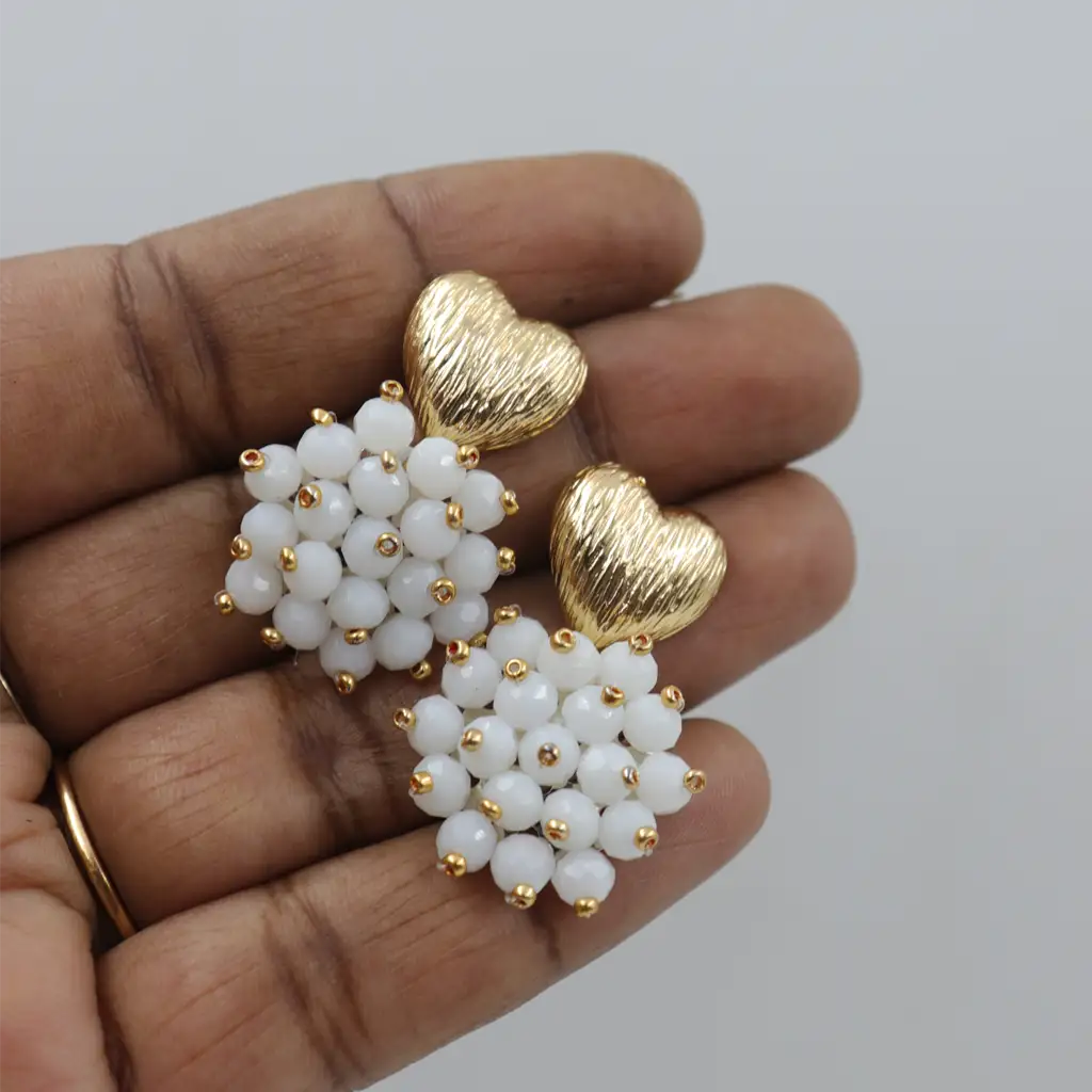 Heart stud white with gold beaded earrings
