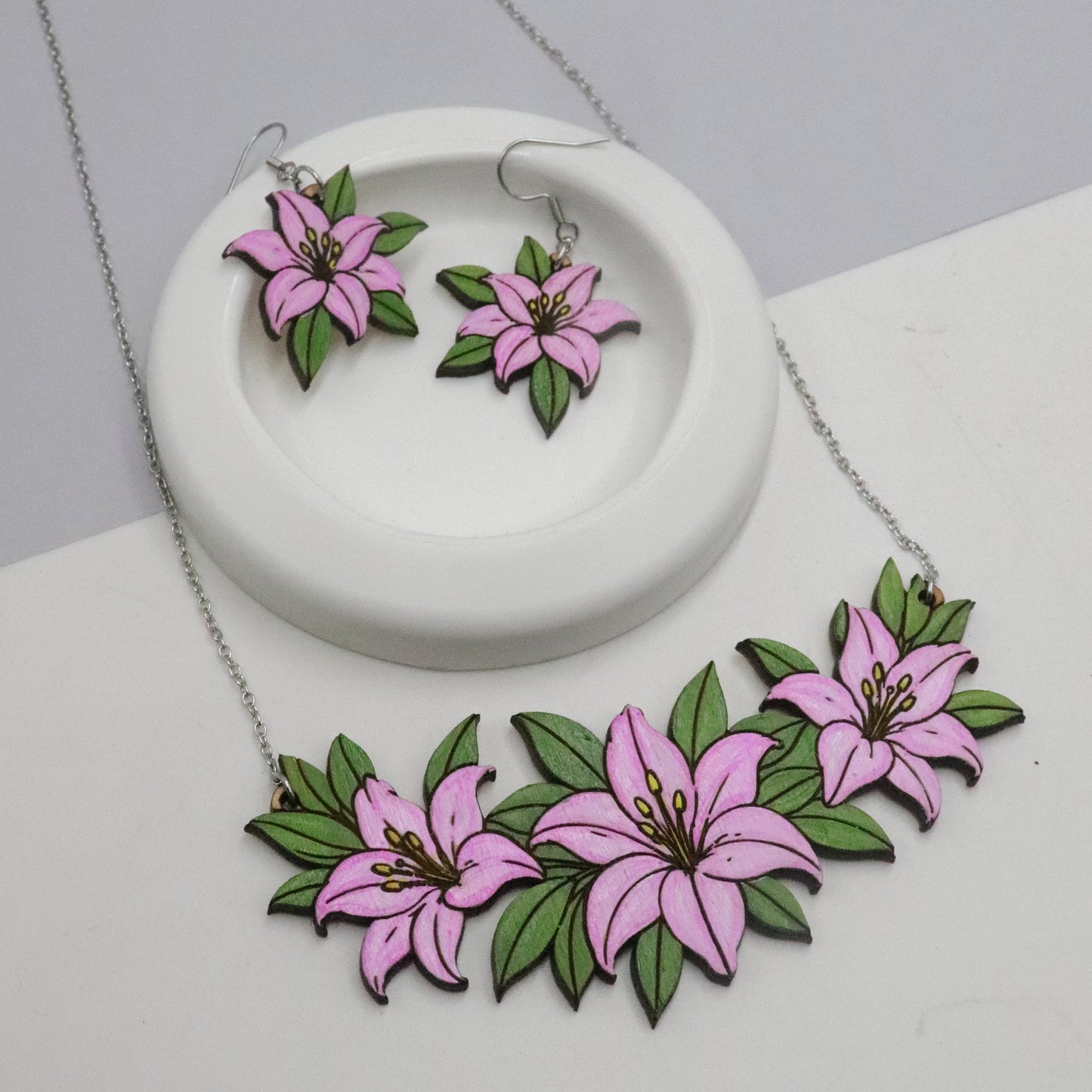 Nature-Inspired Wooden Lily Floral Jewelry Set | Eco-Friendly Botanical Gift for Her